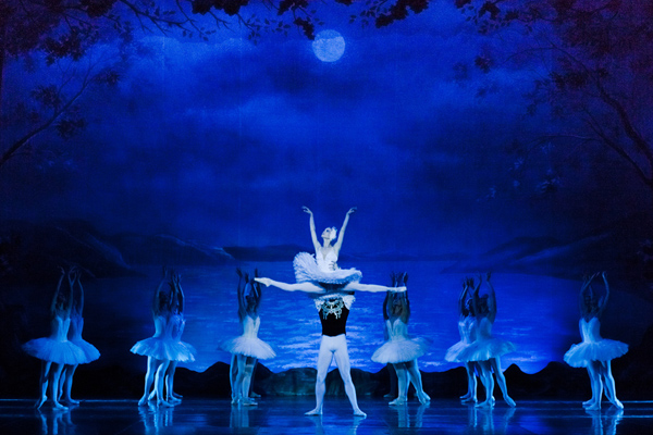 IL LAGO DEI CIGNI con il Balletto di San Pietroburgo Classical Tradition